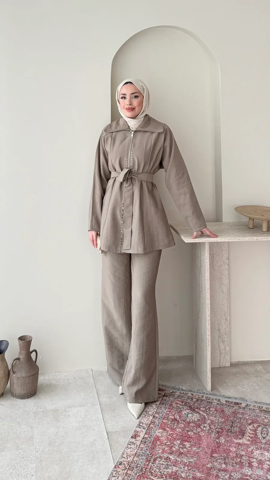 Mitra Taşlı Takım – Vizon, görsel 1